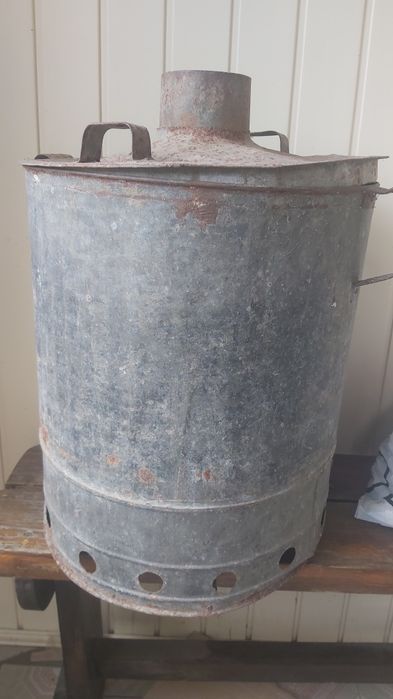 Продам бак для открытого огня с трубой внутри.