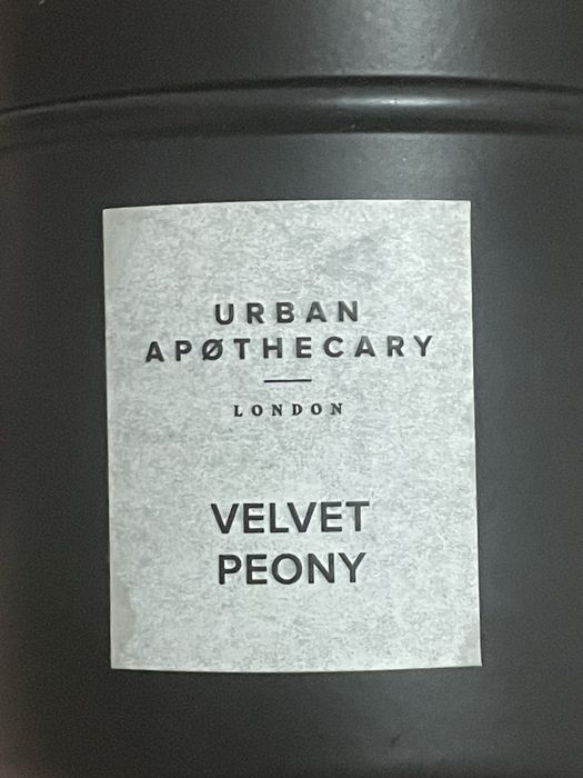 Свічка Urban Apothecary - Velvet Peony