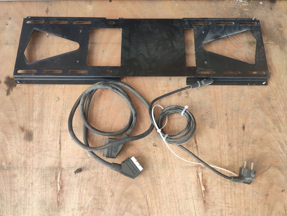 Telewizor panoramiczny LG 42"