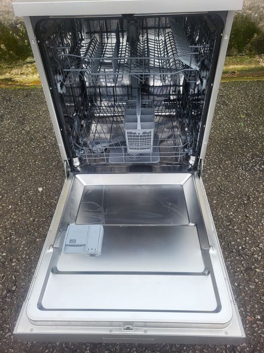 Máquinas de lavar loiça em INOX SEMI-NOVA com entrega