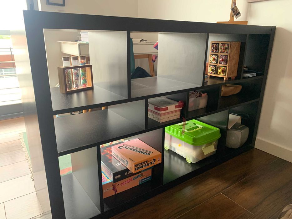 Estante IKEA preta