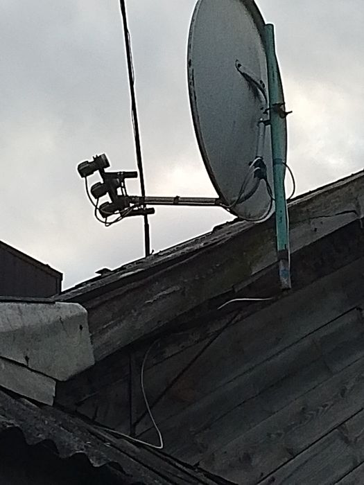 Супутникова антена