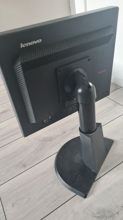 Monitor lenovo thinkvision