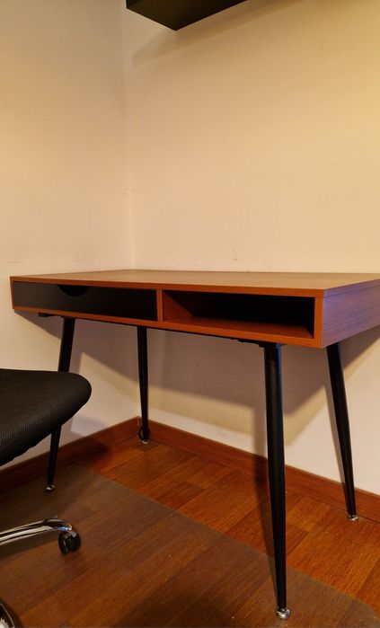 Secretaria Escritorio - Oferta prateleiras e respectivos suportes