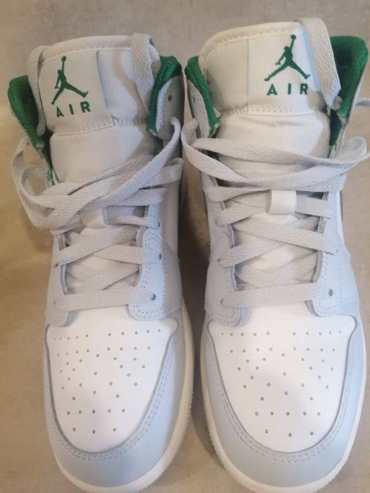 Ténis Air Jordan com a caixa