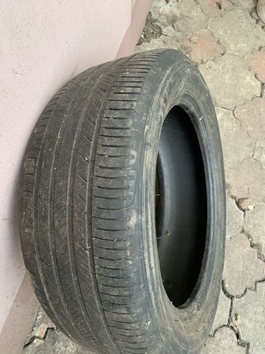 Продам покоишку 215 55 17