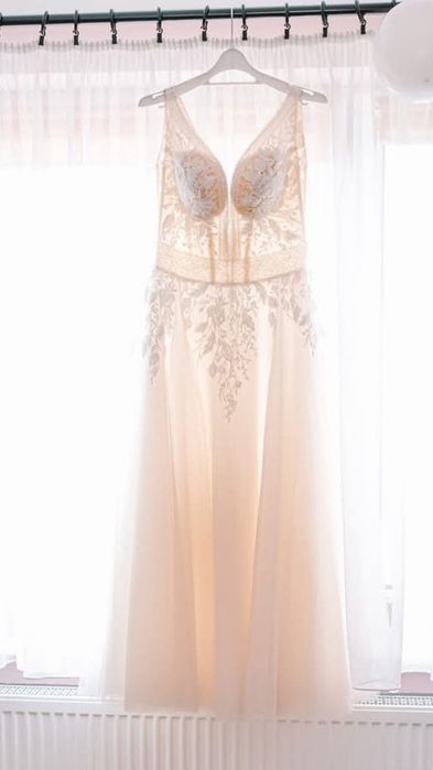 Suknia ślubna z gorsetem