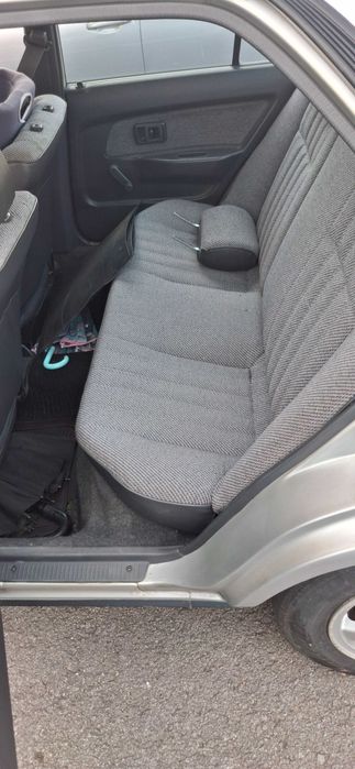 Toyota Corolla XL (jantes e radio de origem disponíveis se necessário)