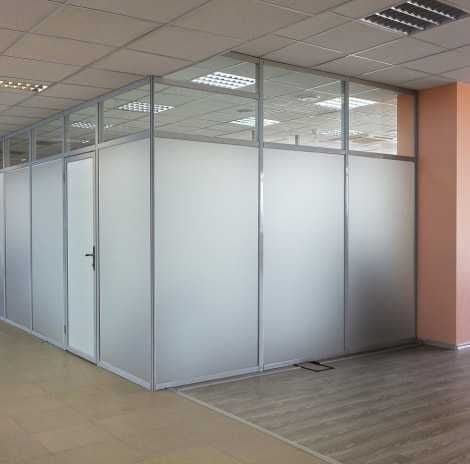 Перегородки офисные стеклянные, пластиковые, алюминиевые.