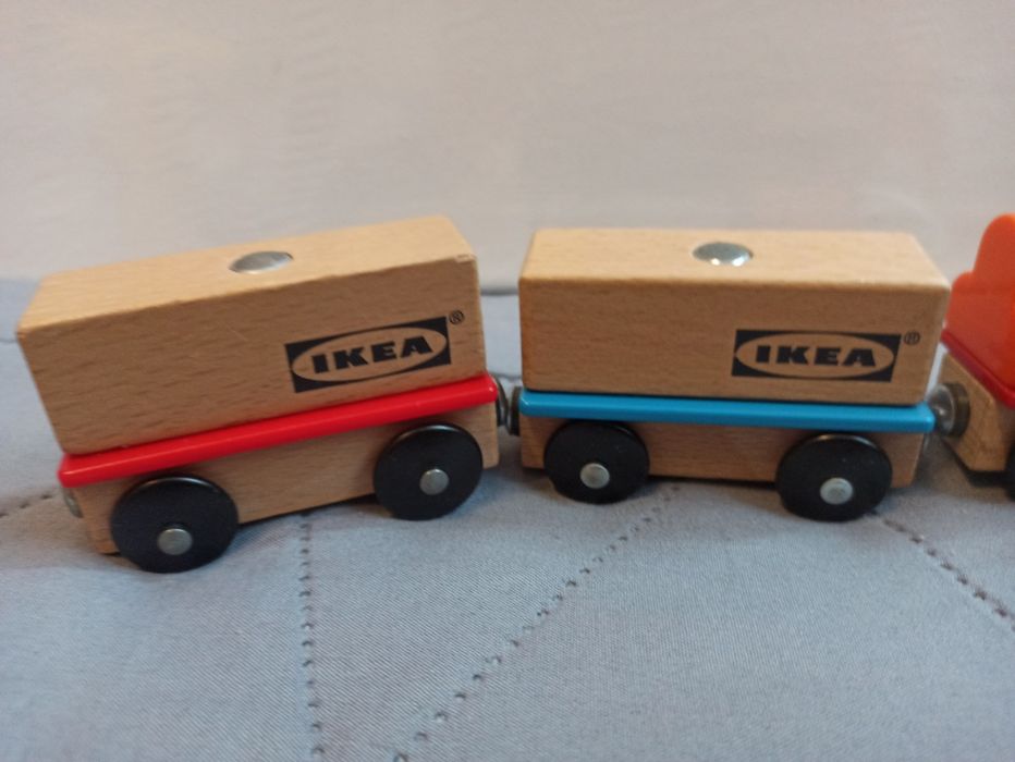 5Lokomotywa pociąg ikea do torów drewnianych