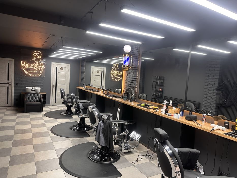 Винники/Чоловічі стрижки та бороди/Барбершоп