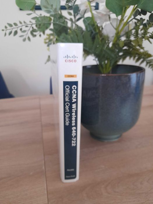 CCNA Wireless 640-722 Official Cert Guide Har/Cdr Edition64409358684290122