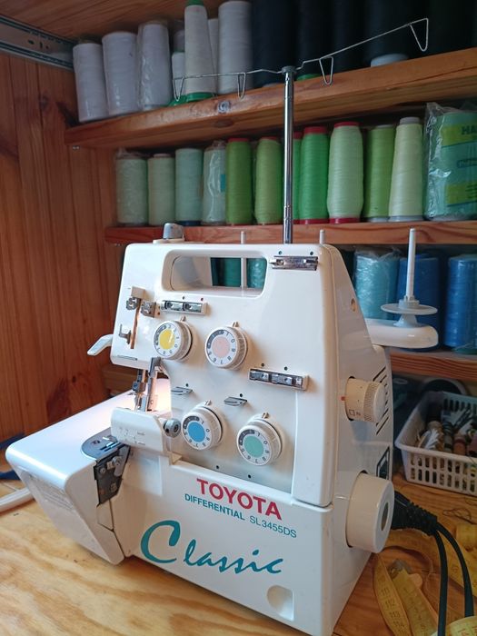 Maszyna do szycia overlock toyota diferential clasic  3455DS
