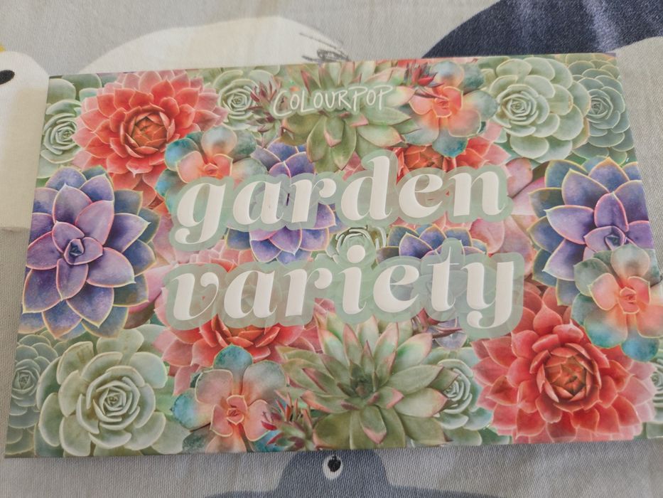 Colourpop Garden Variety paleta cieni do powiek