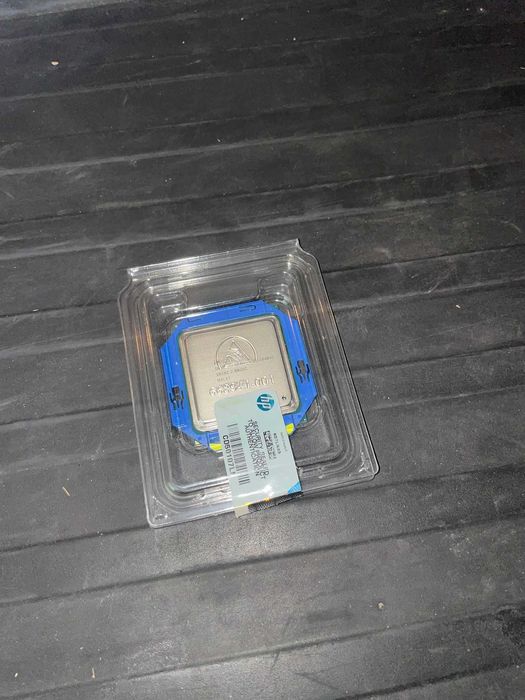 Intel Xeon E5-2640 v2 (SR19Z) – 8C/16T, 2.00 GHz (Novo)64298370759938121