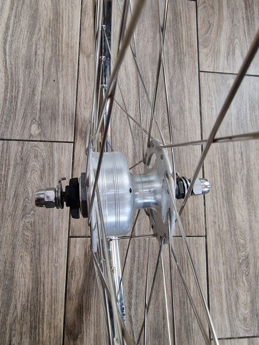Koło do roweru przednie 28 cali z prądnicą Gazelle