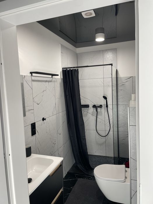 Pokoje z prywatną łazienką oraz kuchnią,  3 minuty od Umicore, Ionway