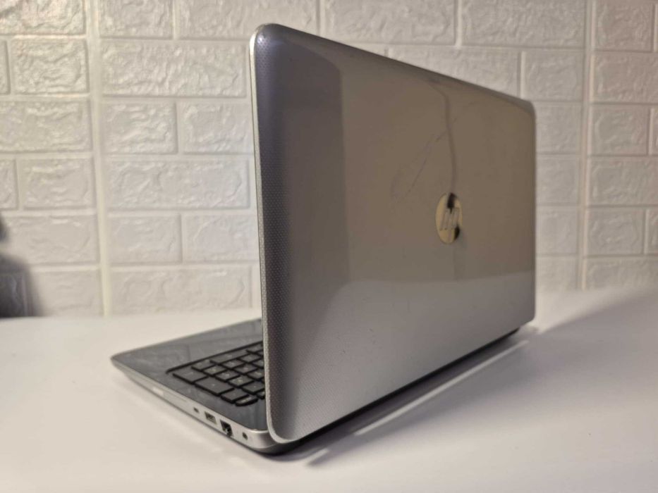 TANIO HP Pavilion AMD A6/8GbDDR/256SSD/Radeon 8450G/BateriaNOWA
