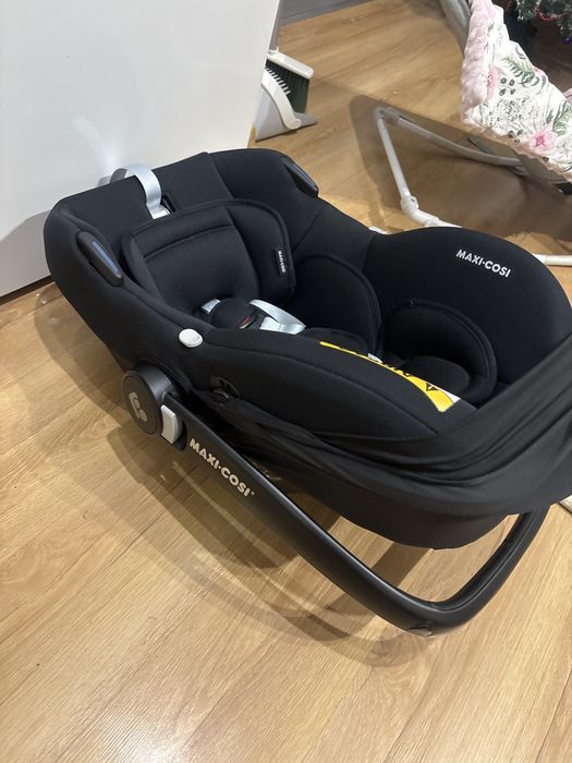 Fotelik nosidełko łupina Maxi Cosi Cabriofix I-size