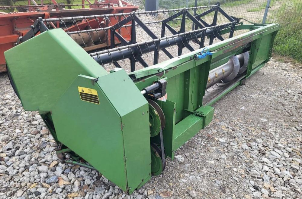 Зерно збиральний комбайн JOHN DEERE 1055 свіжо привезений