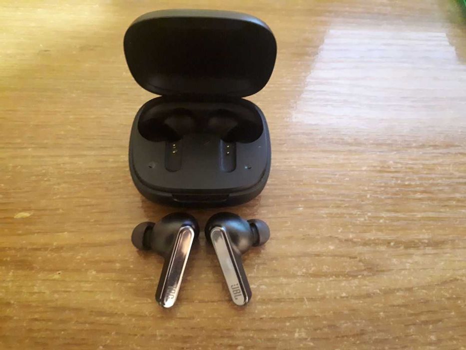 Продам навушники JBL Live Pro 2