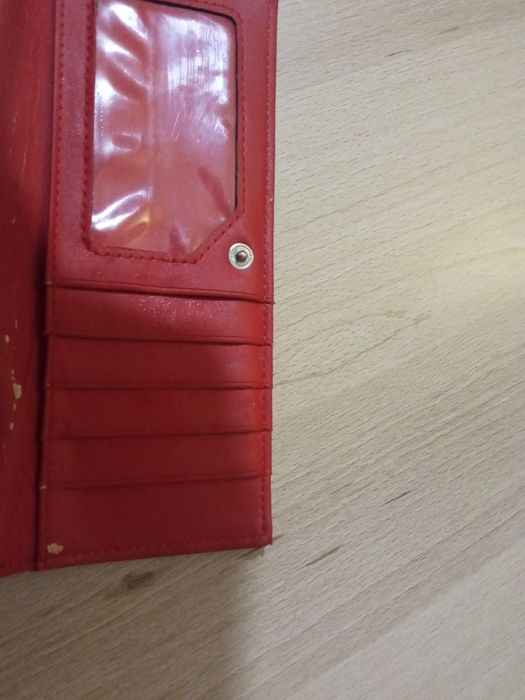 Portfel damski czerwony.