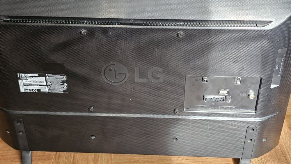 Телевізор LG 32LF510B
