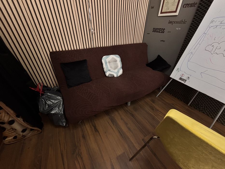Oddam kanape za darmo