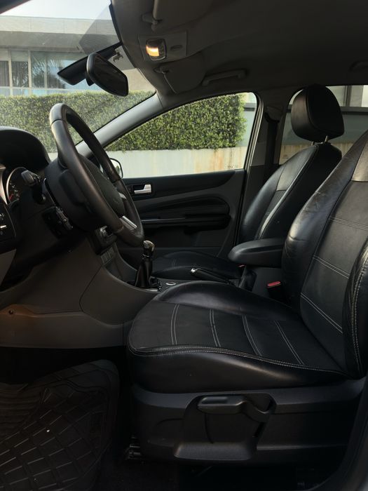 Ford Focus Titanium 1.6 tdci - Poucos kms - Bom estado