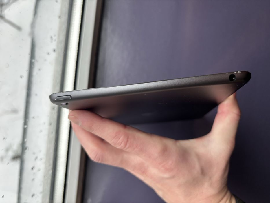 Планшет Apple IPad mini 5 (64 Gb, Wi-Fi)