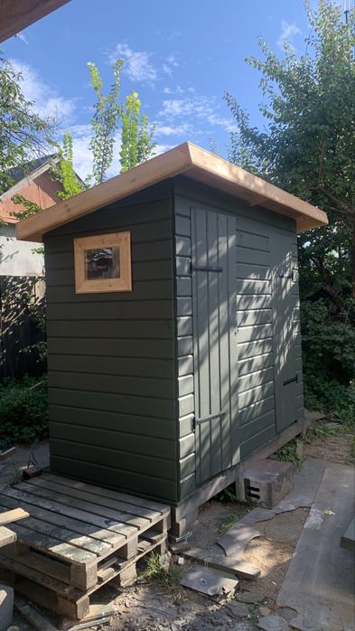 Туалет, душ дачний, вуличний, вироби з дерева