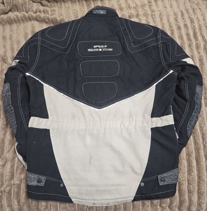 Мотокуртка защита спина руки