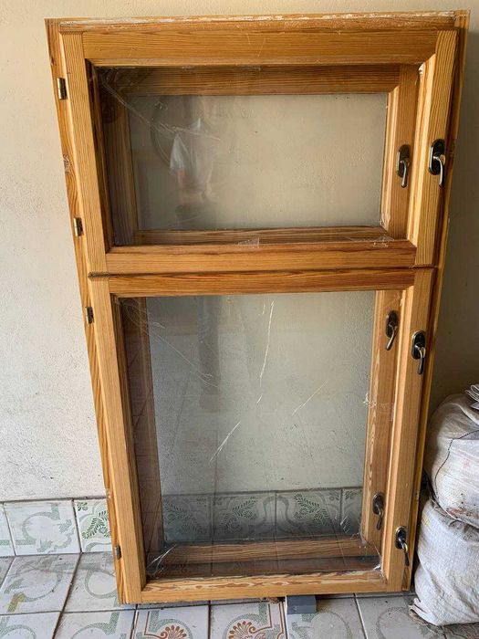 Продам дерев"яні віконні блоки