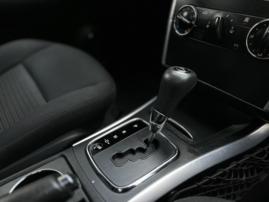 Продам мерседес Б класс 1.7 бензин АВТОМАТ