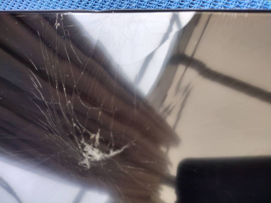 Sharp LED 32FH8EA uszkodzony panel