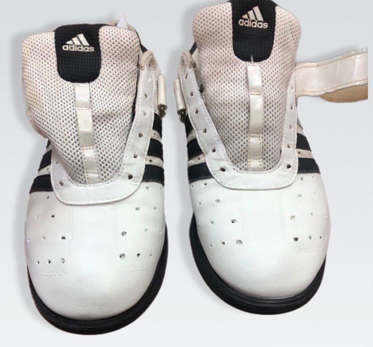 Реставрация покраска, кожаных изделий ,ремонт обуви