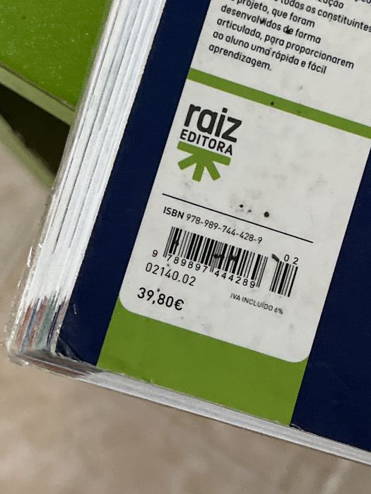 Manual e Caderno de Atividades 10°ano HCAT