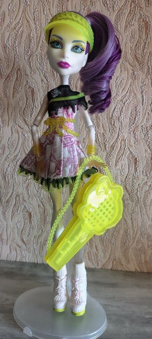 Monster high Spectra/ продам ляльку