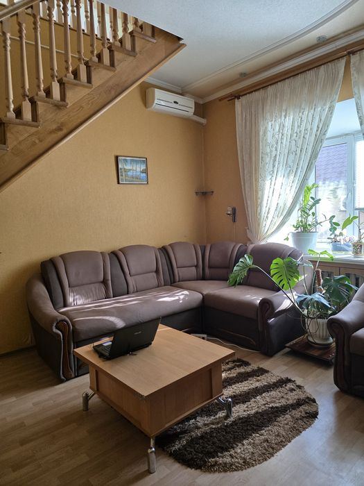 Будинок + приміщення