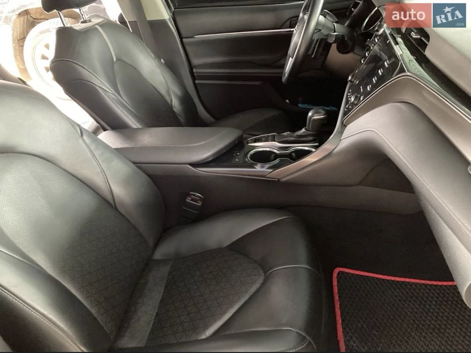 Toyta camry 2019