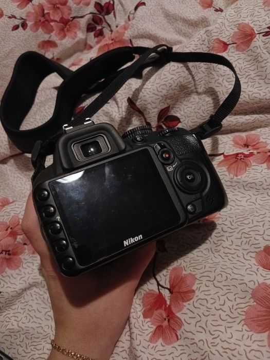 Продам фотоаппарат Nikon d3100