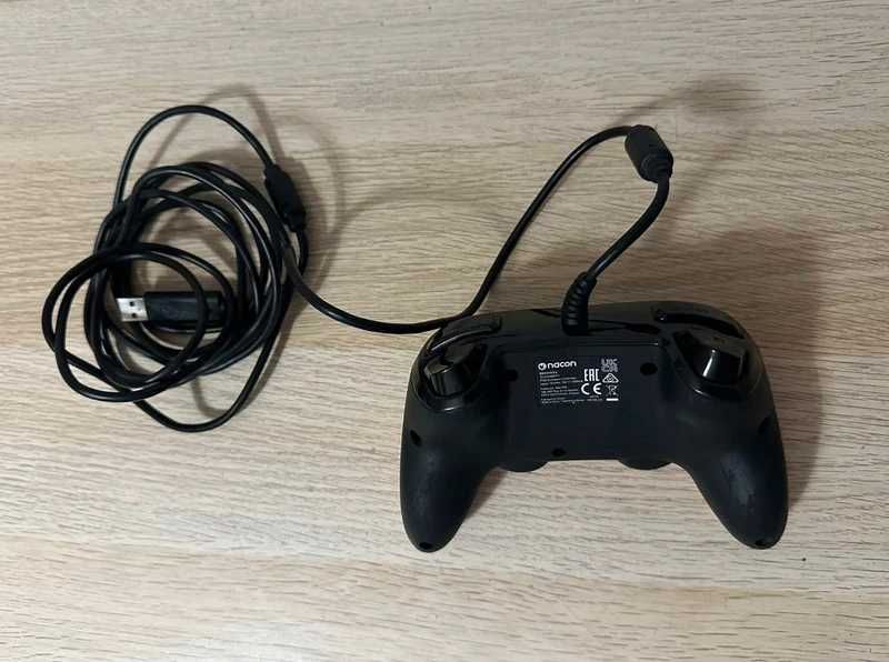Comando Com Fio Laranja PlayStation 4 (PS4)