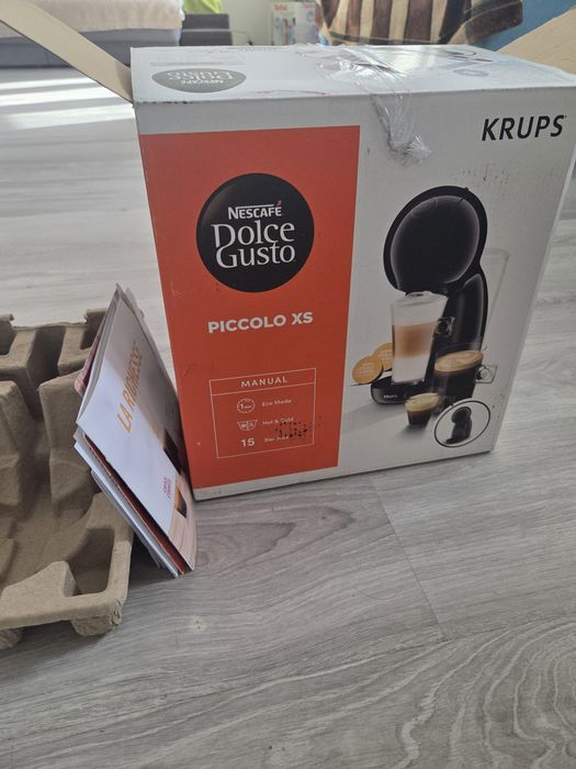 Кавоварка капсульна Nescafe Dolce Gusto Piccolo XS