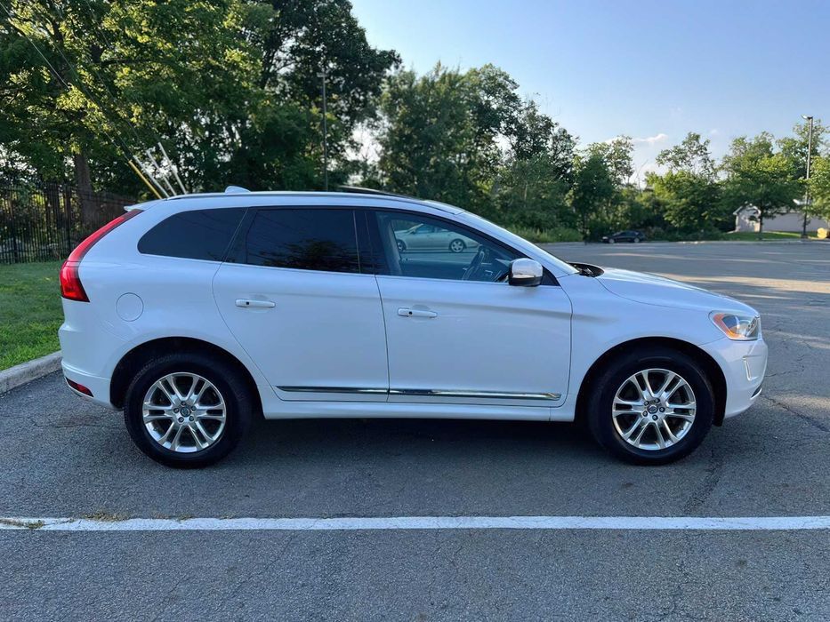 Volvo XC60      2015