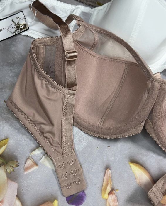 Бюстгальтер чашка С Д  Е Lanny Mode