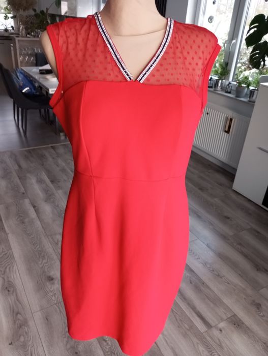 R.XL czerwona sukienka z cyrkoniami dekolt w serek