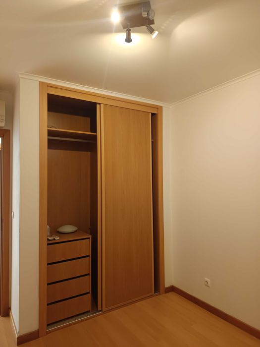 Arrendam-se apartamentos T2