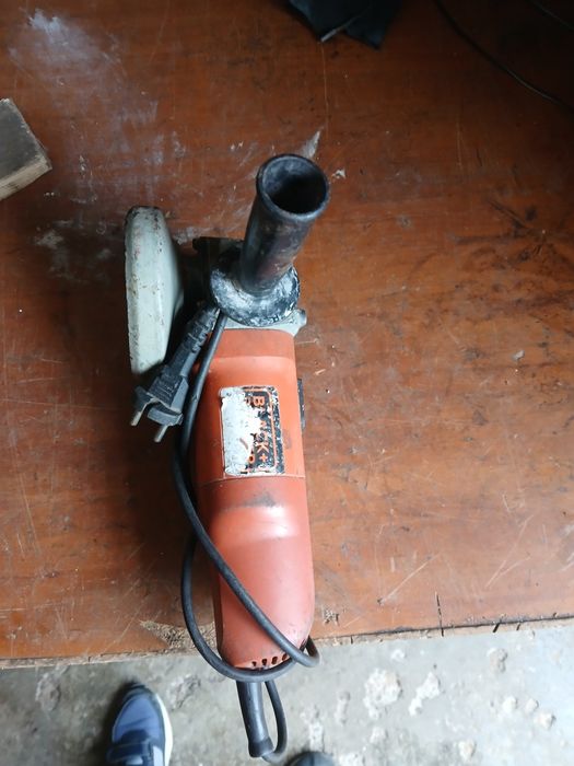 rebarbadora em bom estado