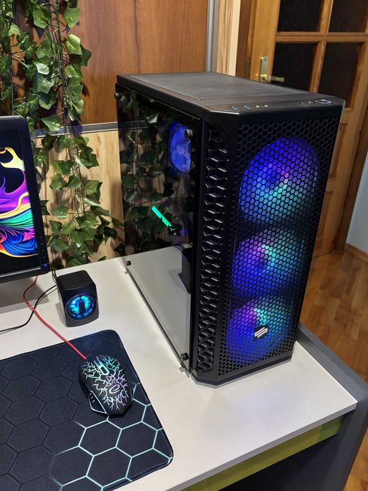 Komputer / Zestaw Gamingowy i7-7700 GTX 1070Ti SSD Monitor