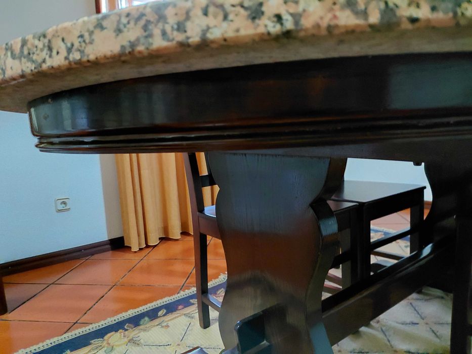 Mesa cozinha com cadeiras